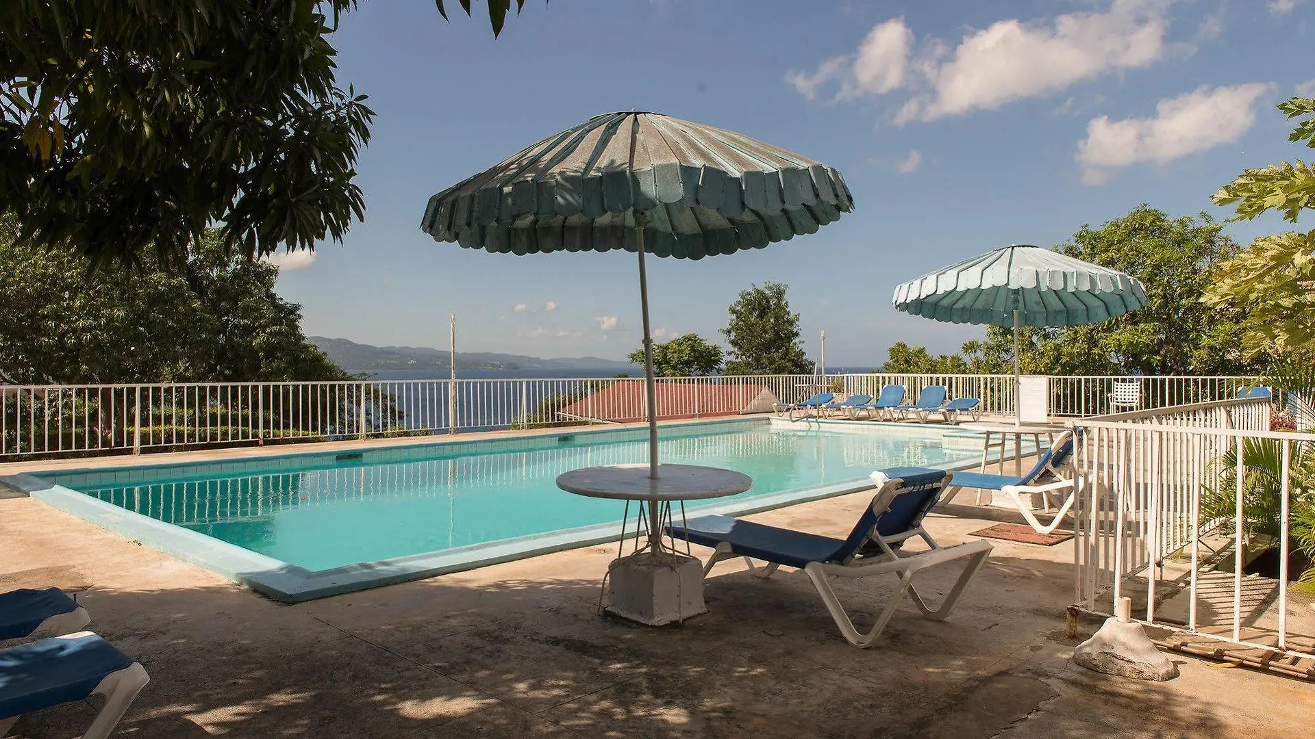 Hotel Coral Reef Beach Suite At Montego Bay Club Resort